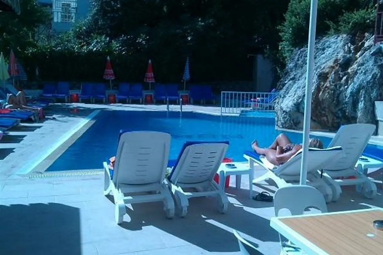 Dilhan Hotel 이츠멜레르